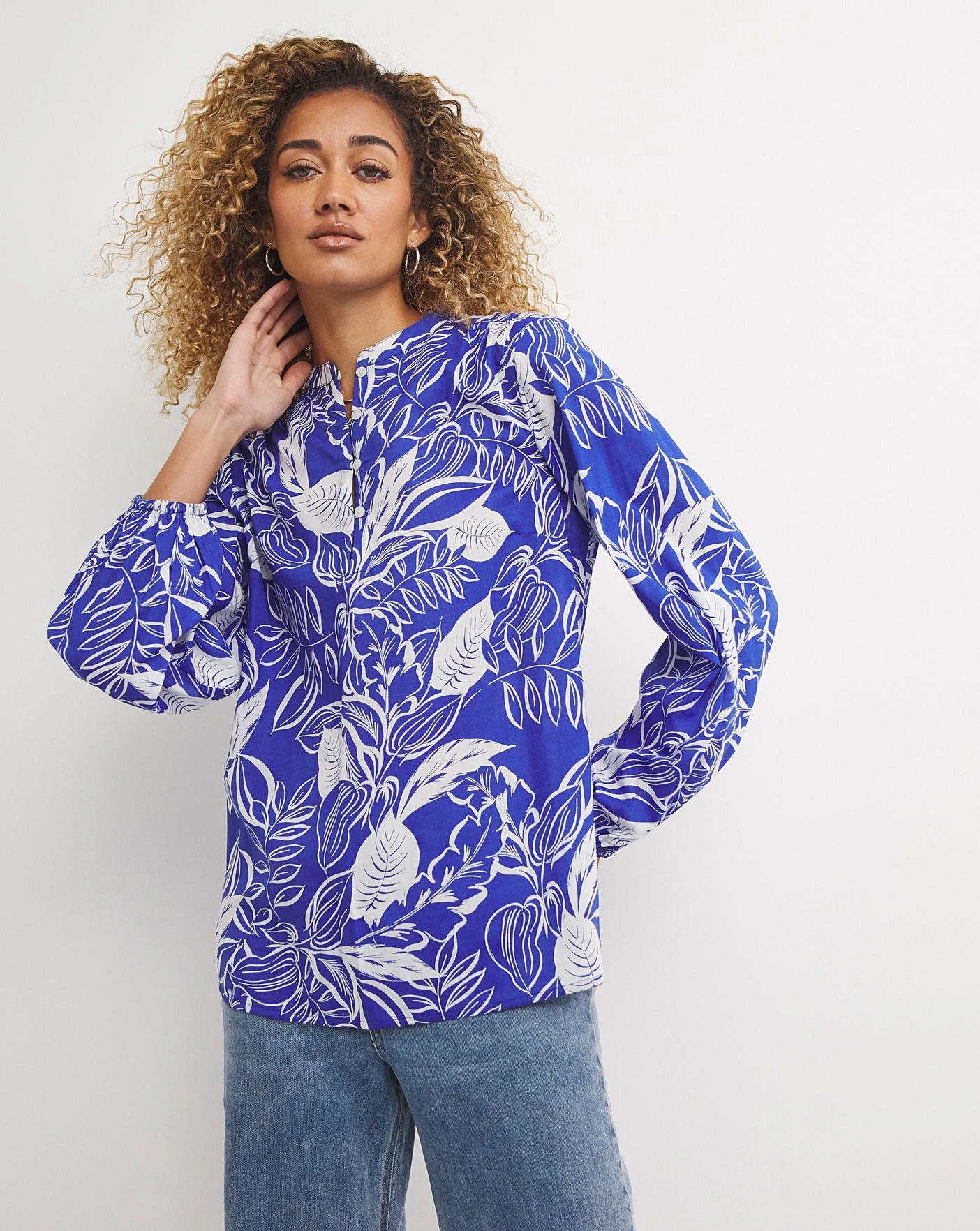 Blue Floral Print Long Sleeve Button Front Blouse| Blue Print 3 Blue Floral Print Long Sleeve Button Front Blouse| Blue Print - Image 3
