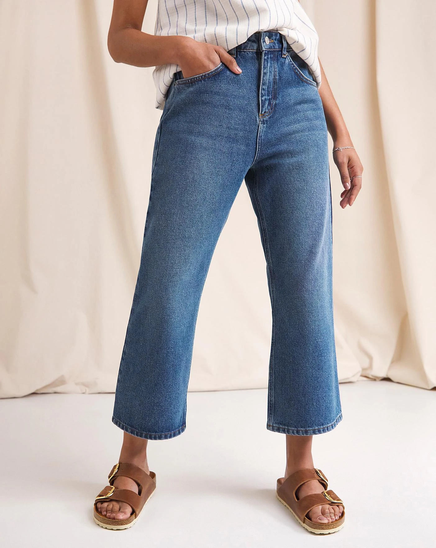 Anise Lily Vintage Blue Crop Flare Jeans| Vintage Blue 3 Anise Lily Vintage Blue Crop Flare Jeans| Vintage Blue - Image 3