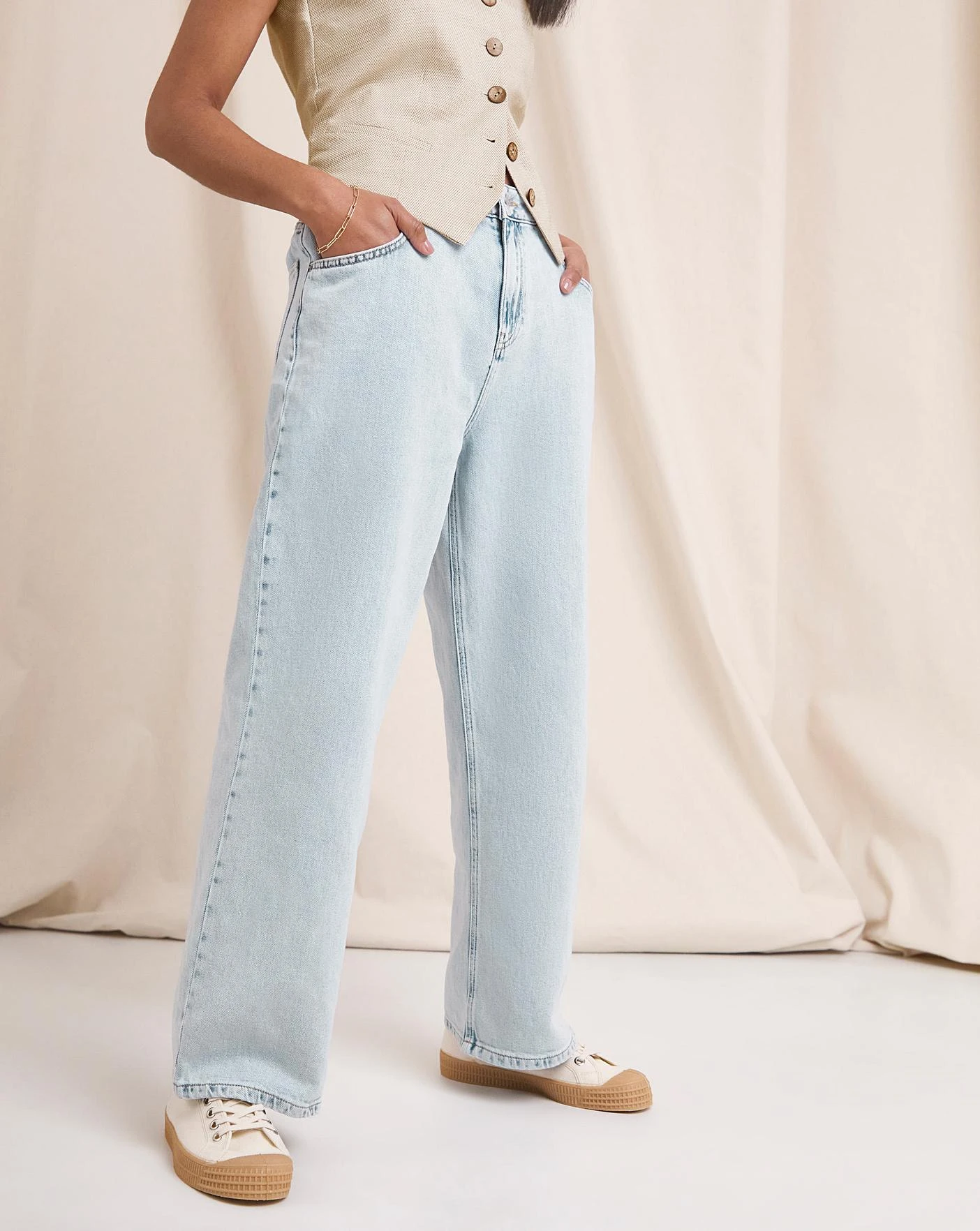 Anise Poppy Bleach Wash Slouch Jeans| Bleach Wash 2 Anise Poppy Bleach Wash Slouch Jeans| Bleach Wash - Image 2