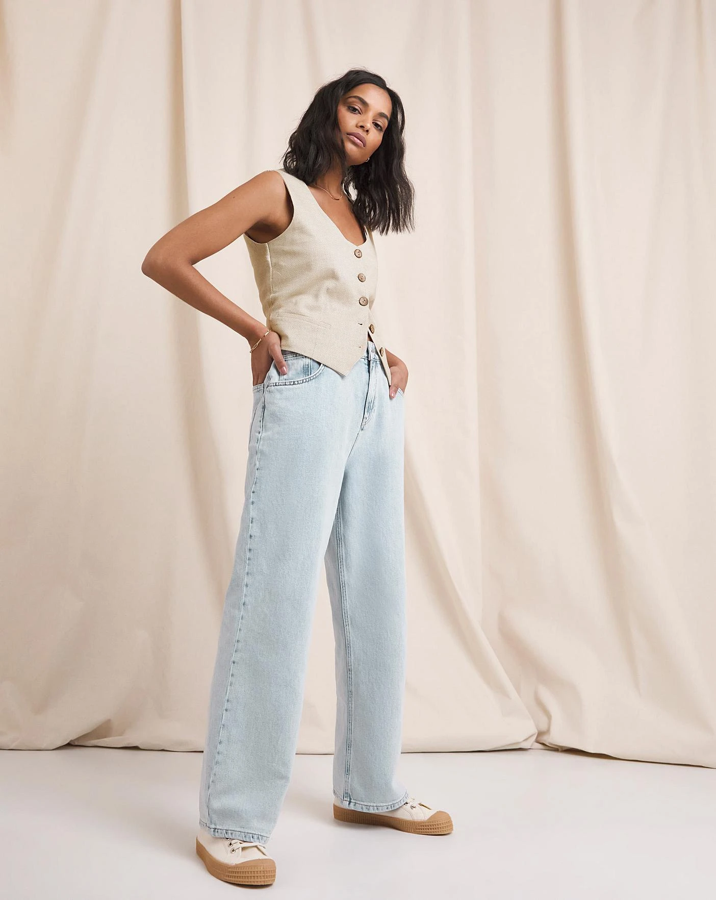 Anise Poppy Bleach Wash Slouch Jeans| Bleach Wash 1 Anise Poppy Bleach Wash Slouch Jeans| Bleach Wash