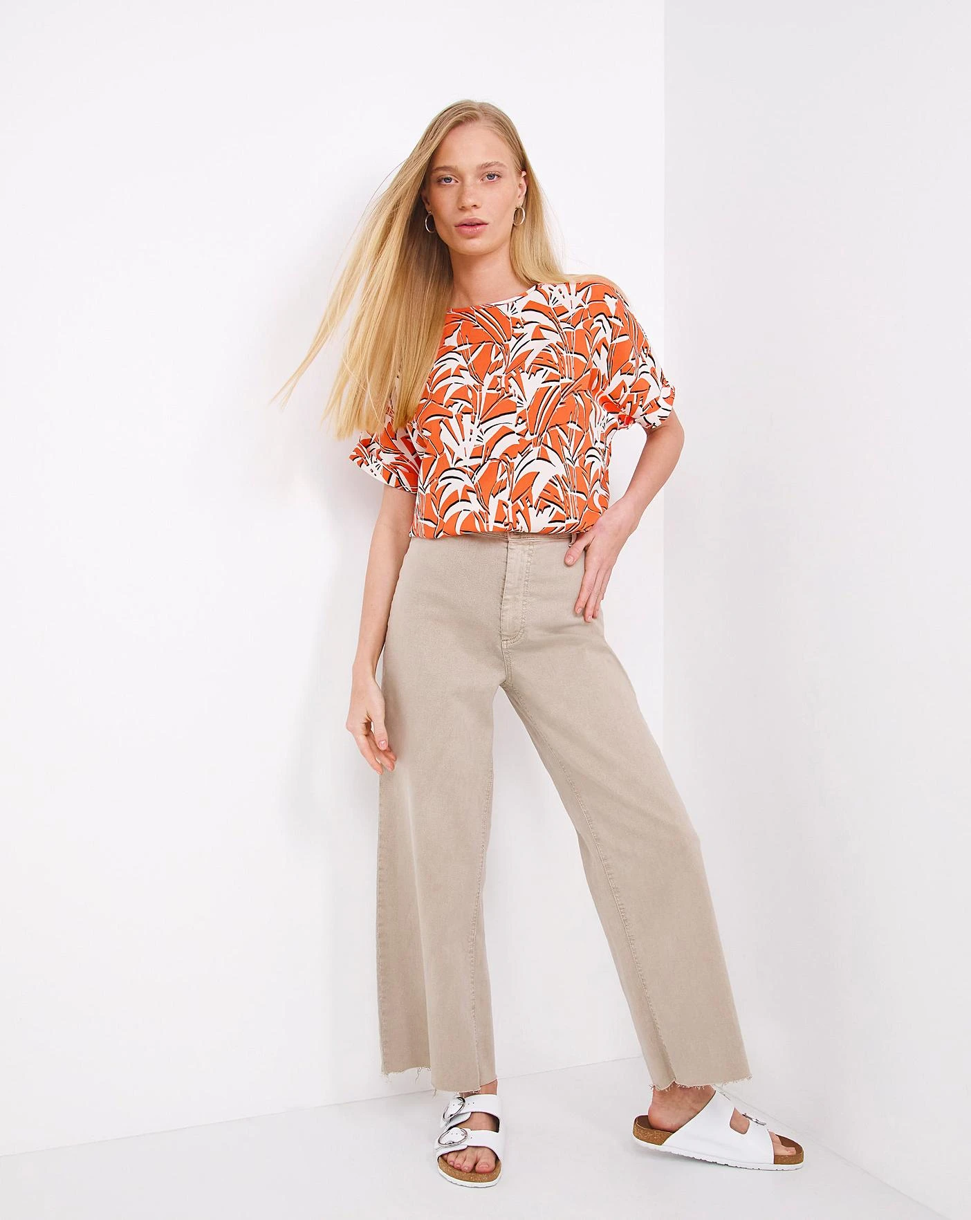 Red Tropical Short Sleeve Longline Boxy Top| Tropical Print 4 Red Tropical Short Sleeve Longline Boxy Top| Tropical Print - Image 4