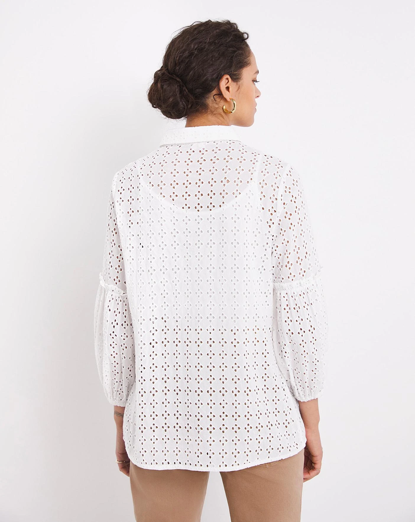 White Long Volume Sleeve Broderie Shirt| White 2 White Long Volume Sleeve Broderie Shirt| White - Image 2