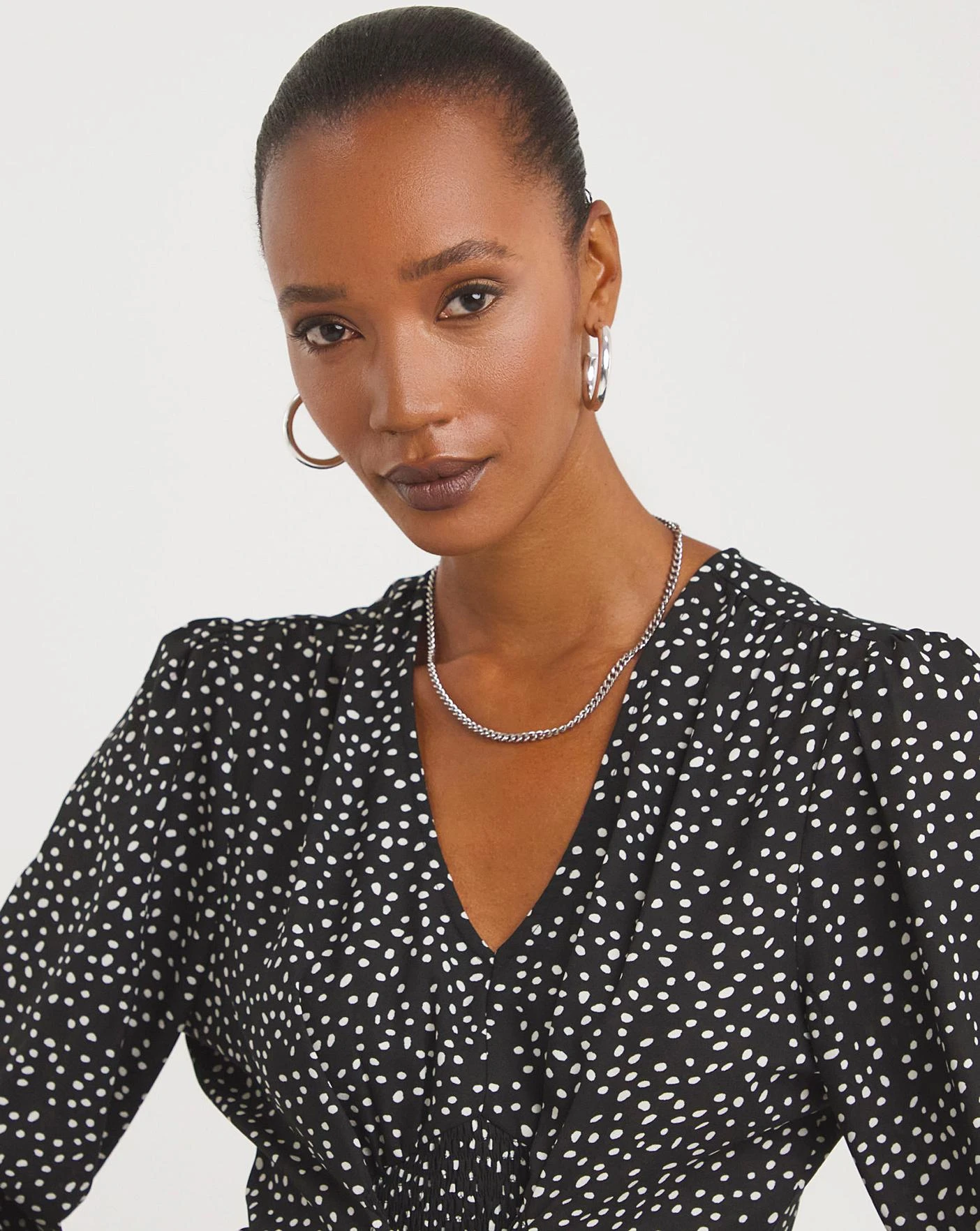 Tie Front V Neck Blouse| Mono Print 3 Tie Front V Neck Blouse| Mono Print - Image 3