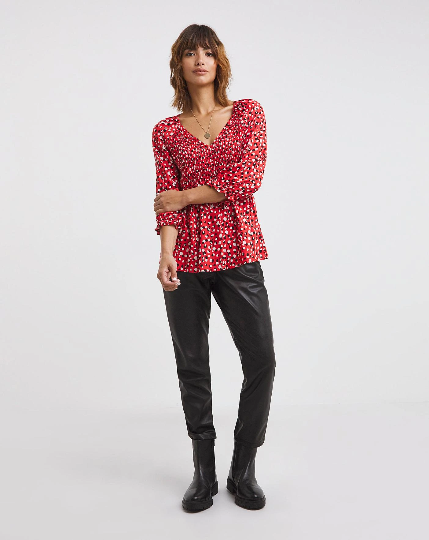 Red Print Shirred Bodice V Neck Top| Red Print 3 Red Print Shirred Bodice V Neck Top| Red Print - Image 3