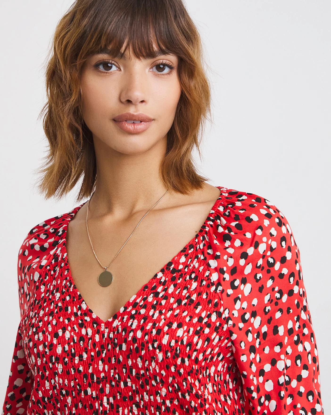 Red Print Shirred Bodice V Neck Top| Red Print 2 Red Print Shirred Bodice V Neck Top| Red Print - Image 2