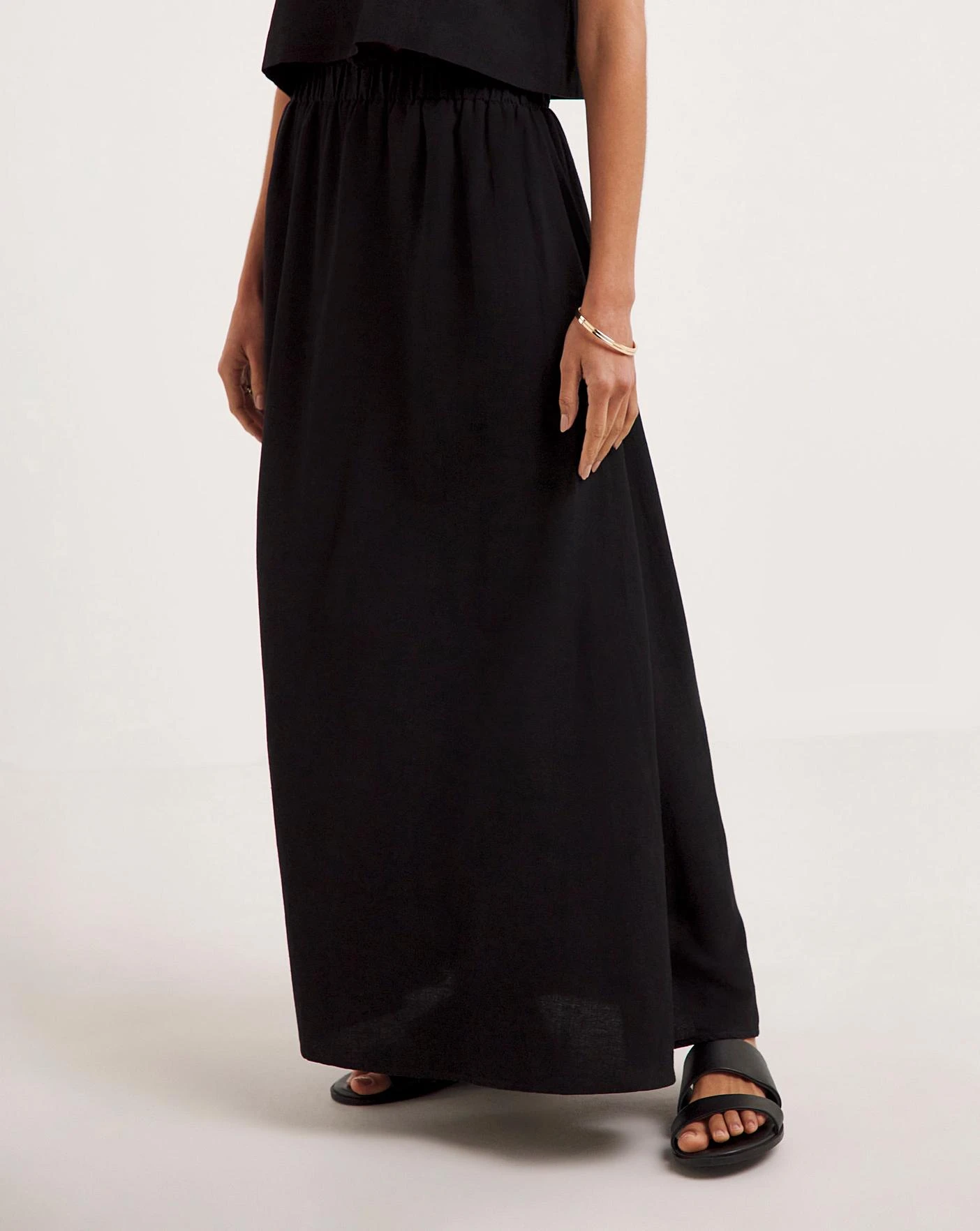 Ro&Zo Linen Blend Skirt| Black 3 Ro&Zo Linen Blend Skirt| Black - Image 3
