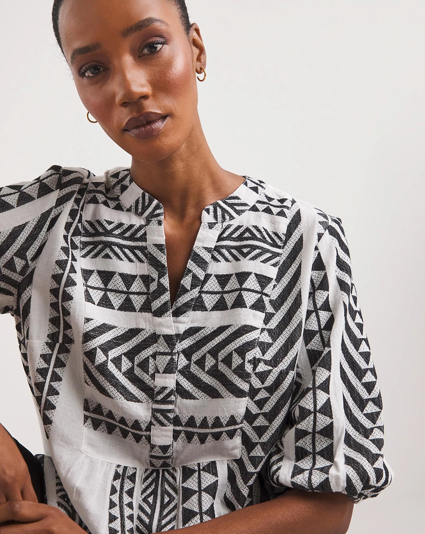 V Neck Embroidered Top| Mono Print 2 V Neck Embroidered Top| Mono Print - Image 2