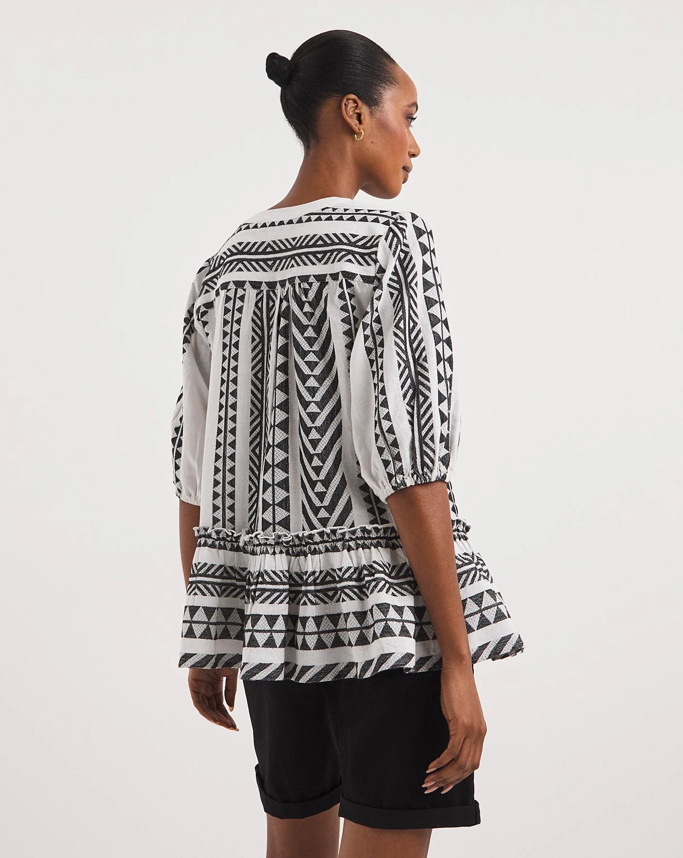 V Neck Embroidered Top| Mono Print 4 V Neck Embroidered Top| Mono Print - Image 4