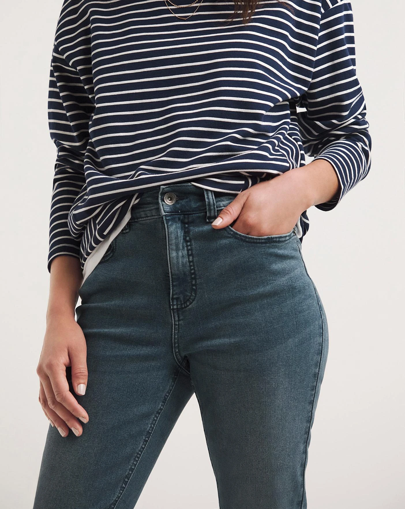 24/7 Vintage Blue Skinny Jeans Made With Organic Cotton| Vintage Blue 4 24/7 Vintage Blue Skinny Jeans Made With Organic Cotton| Vintage Blue - Image 4