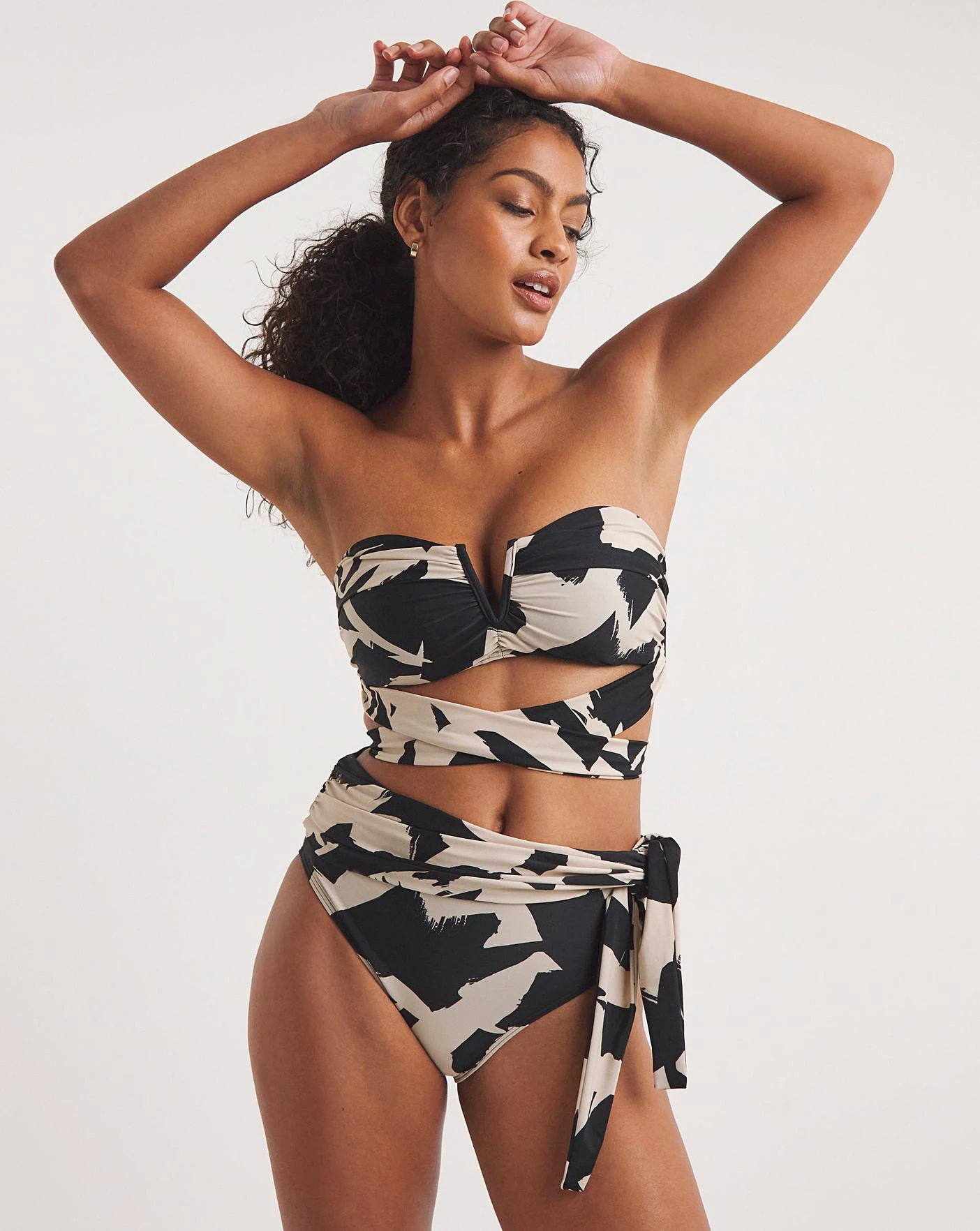 Roma Classic Bikini Briefs| Abstract 1 Roma Classic Bikini Briefs| Abstract