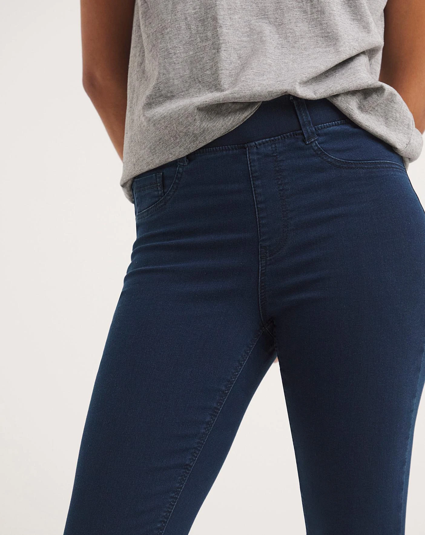 Amber Indigo Pull On Crop Jeggings| Indigo 2 Amber Indigo Pull On Crop Jeggings| Indigo - Image 2